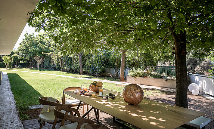 CONTEMPORARY LIVING & AWARD WINNING DESIGN