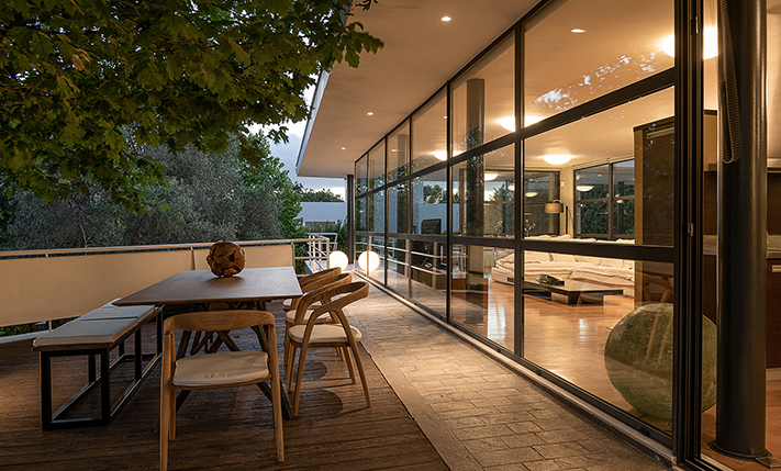 CONTEMPORARY LIVING & AWARD WINNING DESIGN