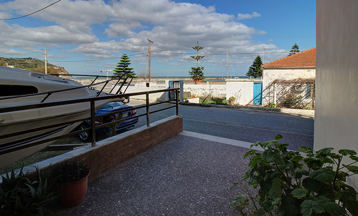 HOTEL UNIT BY THE PORT OF KOLIMBARI