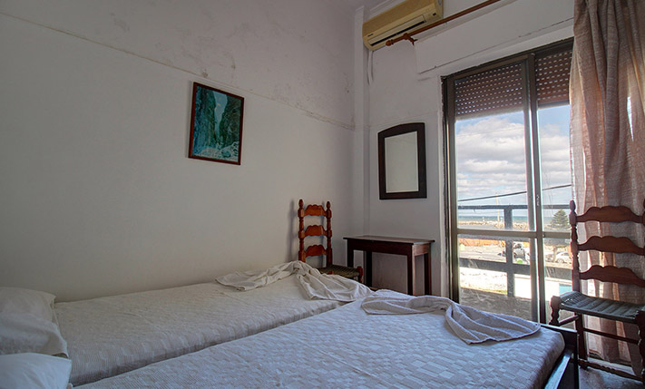 HOTEL UNIT BY THE PORT OF KOLIMBARI