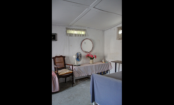 HOUSE WITH AN OLD KAFENION NEAR PLATANIAS