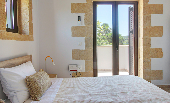 TIMELESS STONE HAVEN ABOVE CHANIA BAY