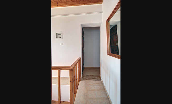 LARGE VILLAGE HOUSE WITH MODERN FUNCTIONALITY