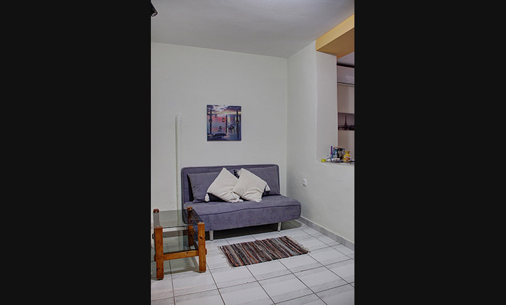 SUITABLE FOR SHORT-TERM LEASE IN THE CENTRE