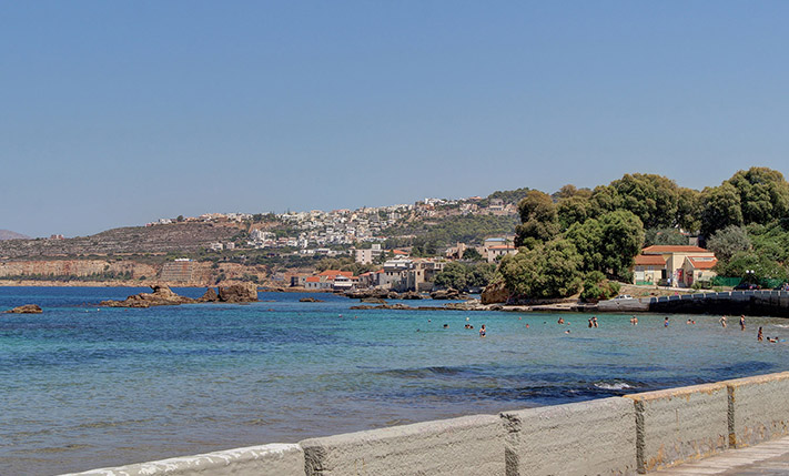 SUITABLE FOR SHORT-TERM LEASE IN THE CENTRE