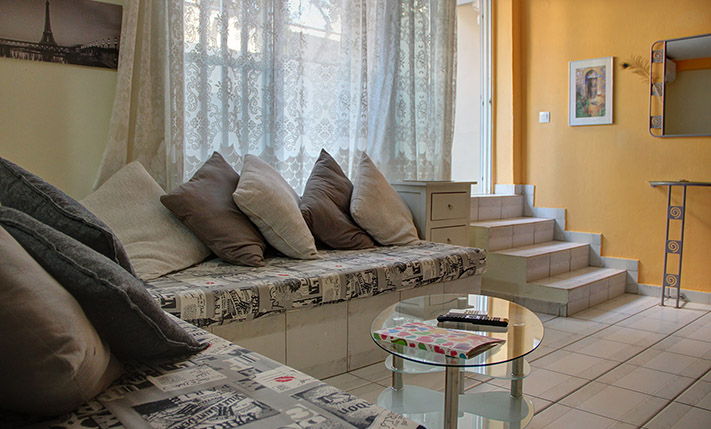 SUITABLE FOR SHORT-TERM LEASE IN THE CENTRE