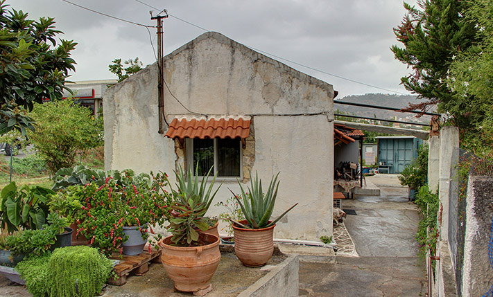 OLD STONE HOUSE ON SOUDA AVENUE