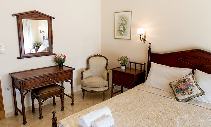 LUXURIOUS LODGING BUSINESS, OVERLOOKING CHANIA