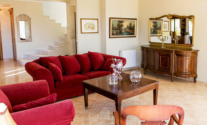 LUXURIOUS LODGING BUSINESS, OVERLOOKING CHANIA