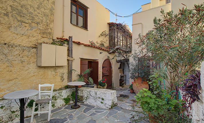 RENOVATED STONE HOUSE WITH VIEWS OVER CHANIA BAY