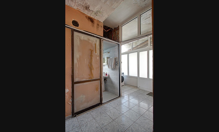 BRIGHT GROUND-LEVEL HOUSE WITH STORAGE & GARDEN