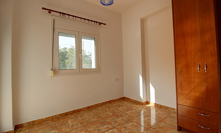 ΜΕΓΑΛΟ ΣΠΙΤΙ ΜΕ ΚΗΠΟ ΚΟΝΤΑ ΣΤΗ ΘΑΛΑΣΣΑ