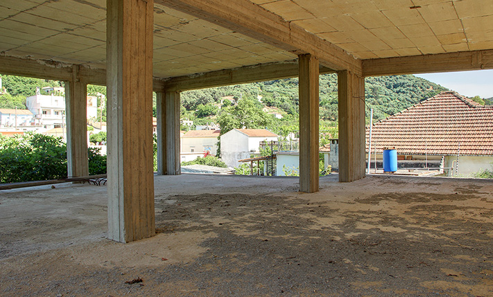 UNFINISHED BUILDING 5 KM FROM PLATANIAS CENTRE