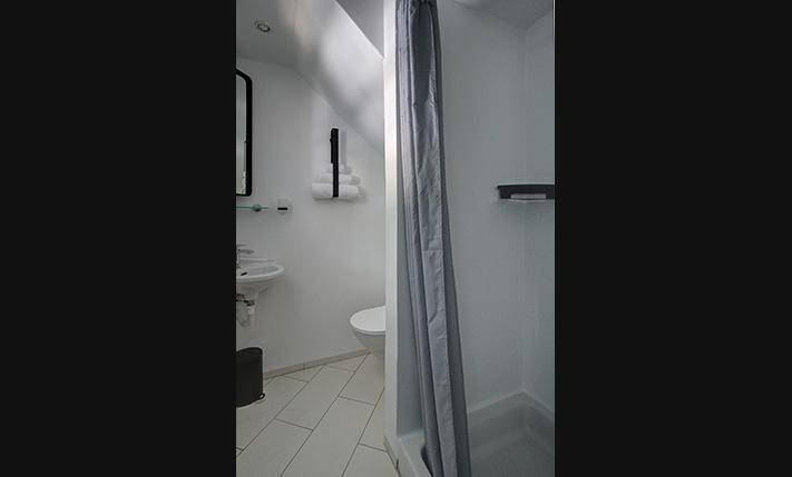 ΠΟΛΥΤΕΛΩΣ ΑΝΑΚΑΙΝΙΣΜΕΝΟ ΣΥΓΚΡΟΤΗΜΑ 4 ΟΙΚΙΩΝ