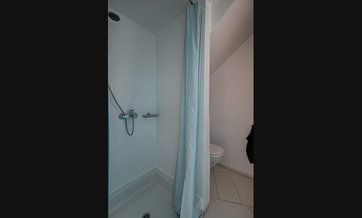 LUXURIOUSLY RENOVATED COMPLEX OF 4 UNITS