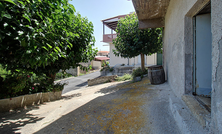 UNCONVERTED GROUND LEVEL SPACE WITH SEA VIEWS