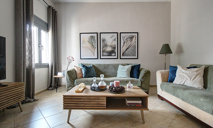 SECURED VIEWS & PLENTY OF BUILDABLE ALLOWANCE