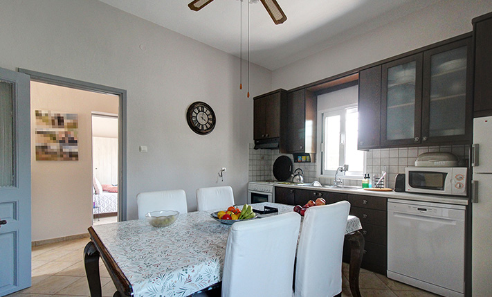 SECURED VIEWS & PLENTY OF BUILDABLE ALLOWANCE