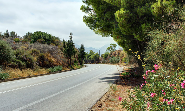 INDUSTRIAL BUILDING ON CHANIA-RETHYTMNON ROAD