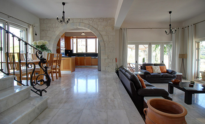 HOUSE WITH PRIVACY IN THE WILD CRETAN SCENERY