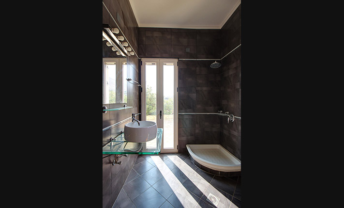 HOUSE WITH PRIVACY IN THE WILD CRETAN SCENERY