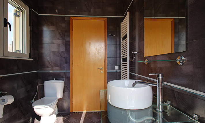 HOUSE WITH PRIVACY IN THE WILD CRETAN SCENERY