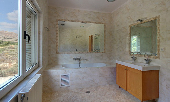 HOUSE WITH PRIVACY IN THE WILD CRETAN SCENERY