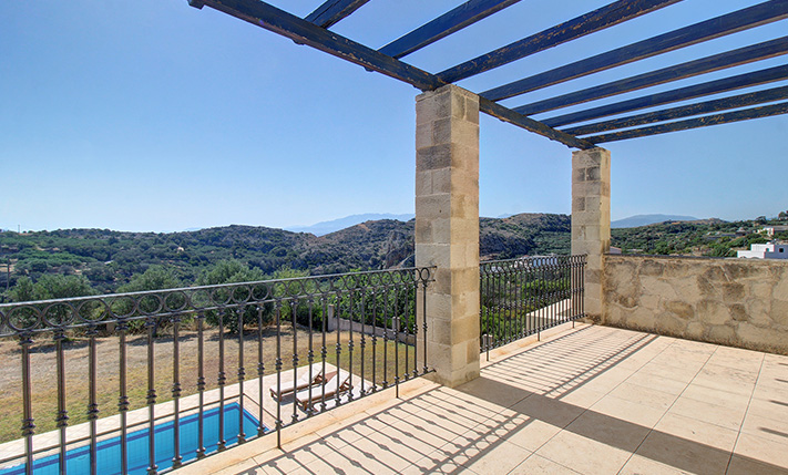 HAUS MIT PRIVATSPHÄRE IN WILDER KRETISCHER NATUR