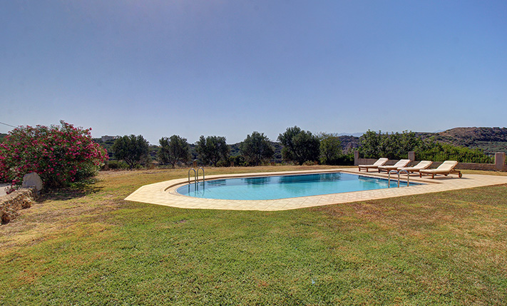 HOUSE WITH PRIVACY IN THE WILD CRETAN SCENERY