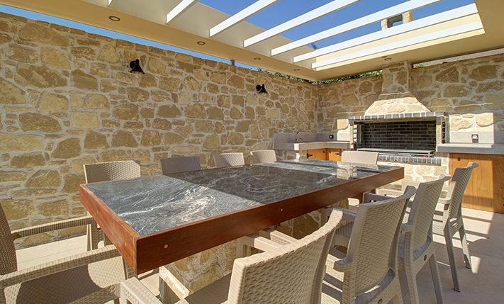 HOUSE WITH PRIVACY IN THE WILD CRETAN SCENERY