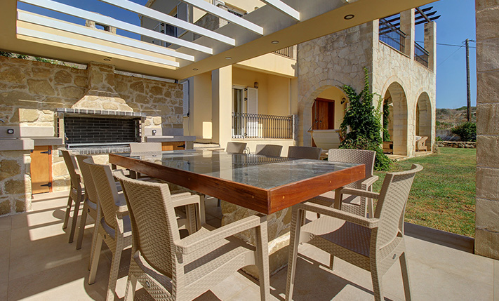 HOUSE WITH PRIVACY IN THE WILD CRETAN SCENERY