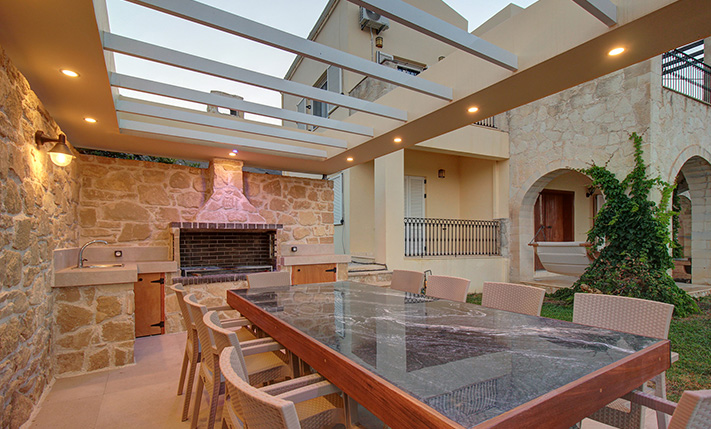 HOUSE WITH PRIVACY IN THE WILD CRETAN SCENERY