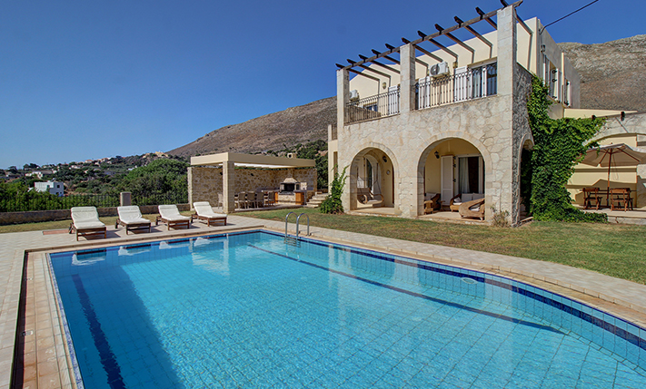 HOUSE WITH PRIVACY IN THE WILD CRETAN SCENERY