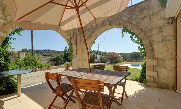 HOUSE WITH PRIVACY IN THE WILD CRETAN SCENERY