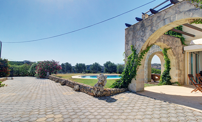 ΣΠΙΤΙ ΜΕ ΙΔΙΩΤΙΚΟΤΗΤΑ ΣΤΟ ΑΓΡΙΟ ΚΡΗΤΙΚΟ ΤΟΠΙΟ