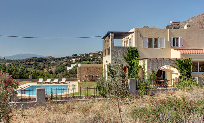 HOUSE WITH PRIVACY IN THE WILD CRETAN SCENERY
