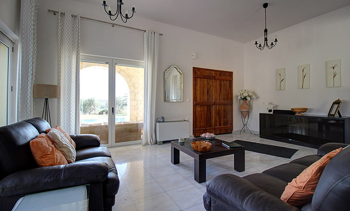 HAUS MIT PRIVATSPHÄRE IN WILDER KRETISCHER NATUR