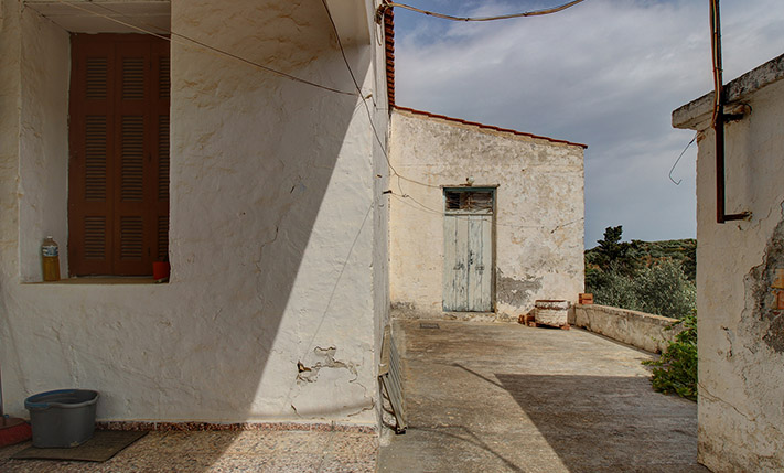 ON A LARGE PLOT, SUITABLE FOR DEVELOPMENT