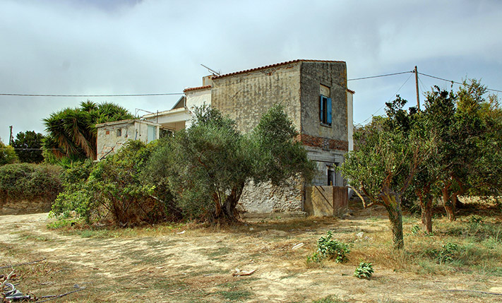 ON A LARGE PLOT, SUITABLE FOR DEVELOPMENT