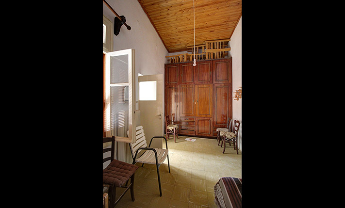 ON A LARGE PLOT, SUITABLE FOR DEVELOPMENT