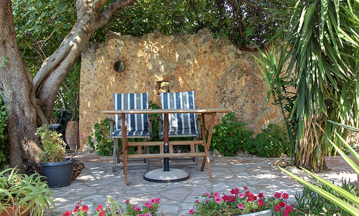 LUXURY PROPERTY ON A HILLTOP