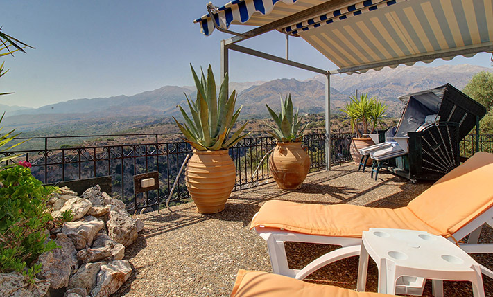 LUXURY PROPERTY ON A HILLTOP