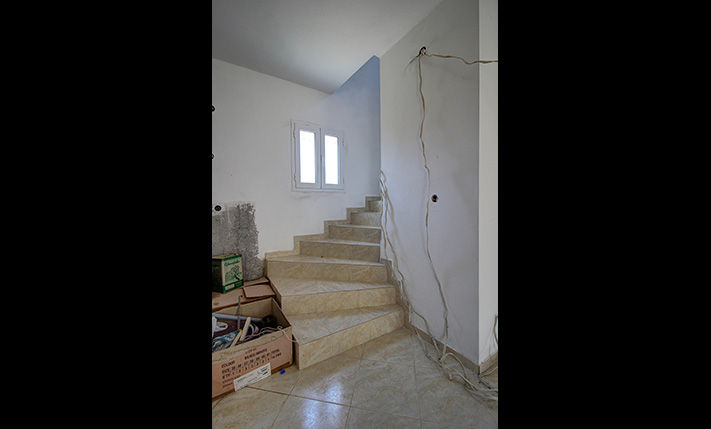 LARGE HOUSE WITH AN OLIVE GROVE NEAR THE BEACH
