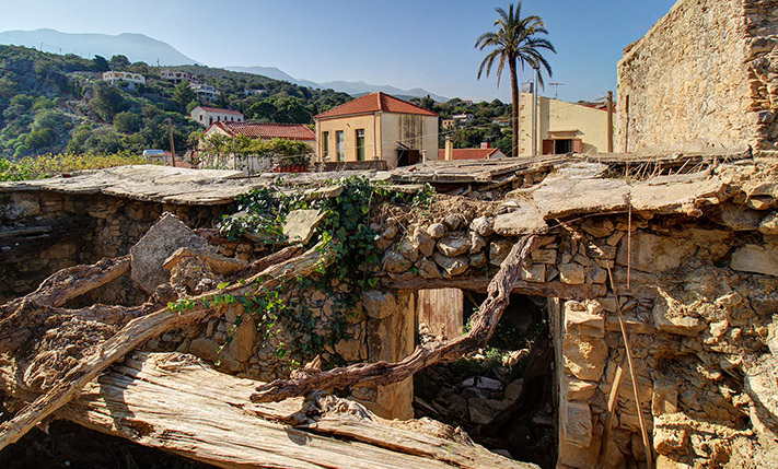 PRIVACY & ALSO NICE VIEWS FROM THE UPPER LEVEL