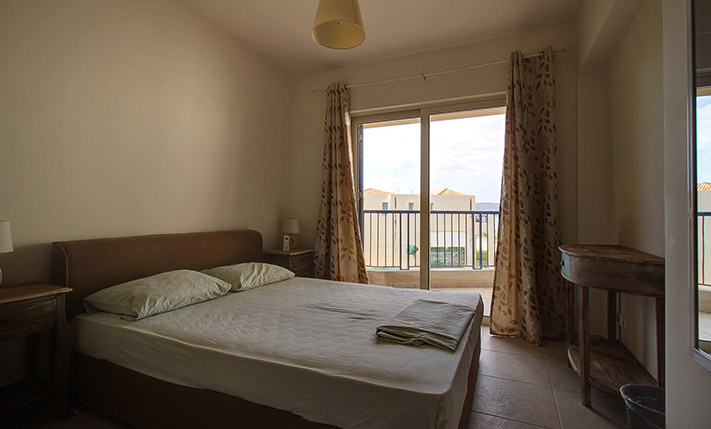 FIRST CLASS VIEWS BY THE BEACH