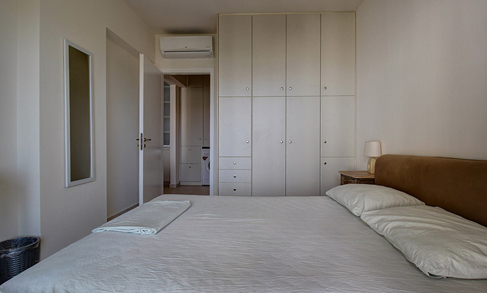 FIRST CLASS VIEWS BY THE BEACH