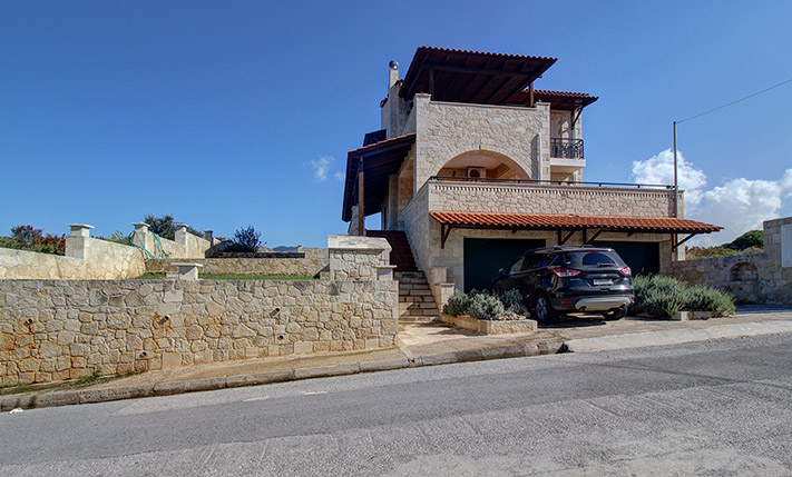 QUALITY DETACHED STONE HOUSE WITH SEA VIEWS