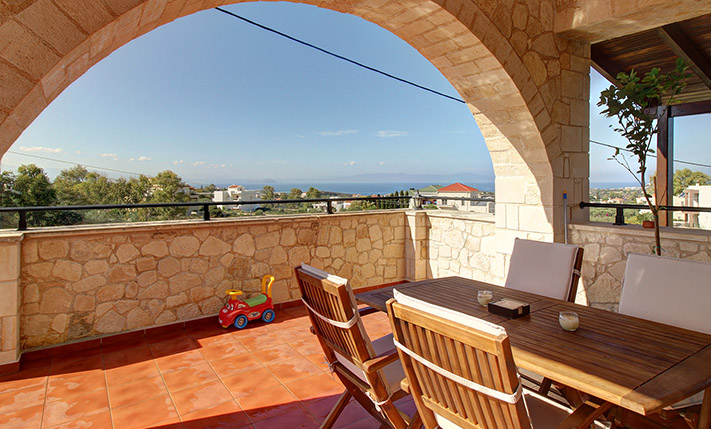 QUALITY DETACHED STONE HOUSE WITH SEA VIEWS