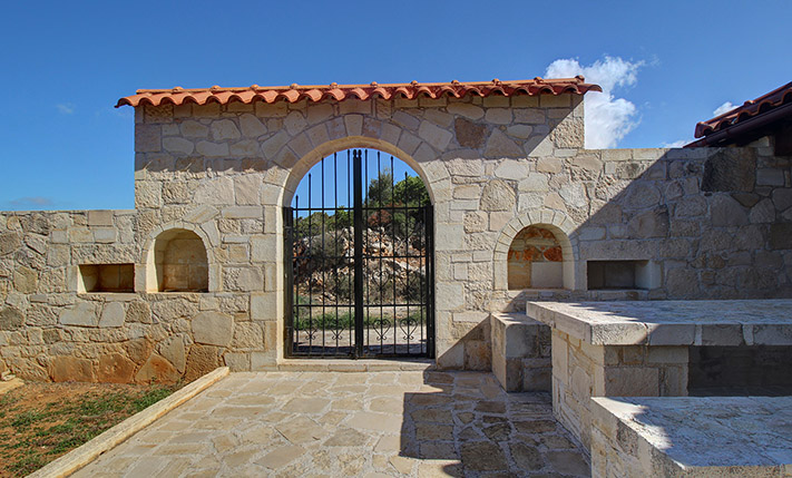 QUALITY DETACHED STONE HOUSE WITH SEA VIEWS