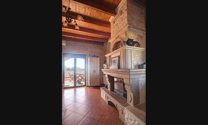 QUALITY DETACHED STONE HOUSE WITH SEA VIEWS